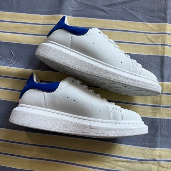 Alexander Mcqueen Oversized Low-Top Sneakers - Picture 11 of 11